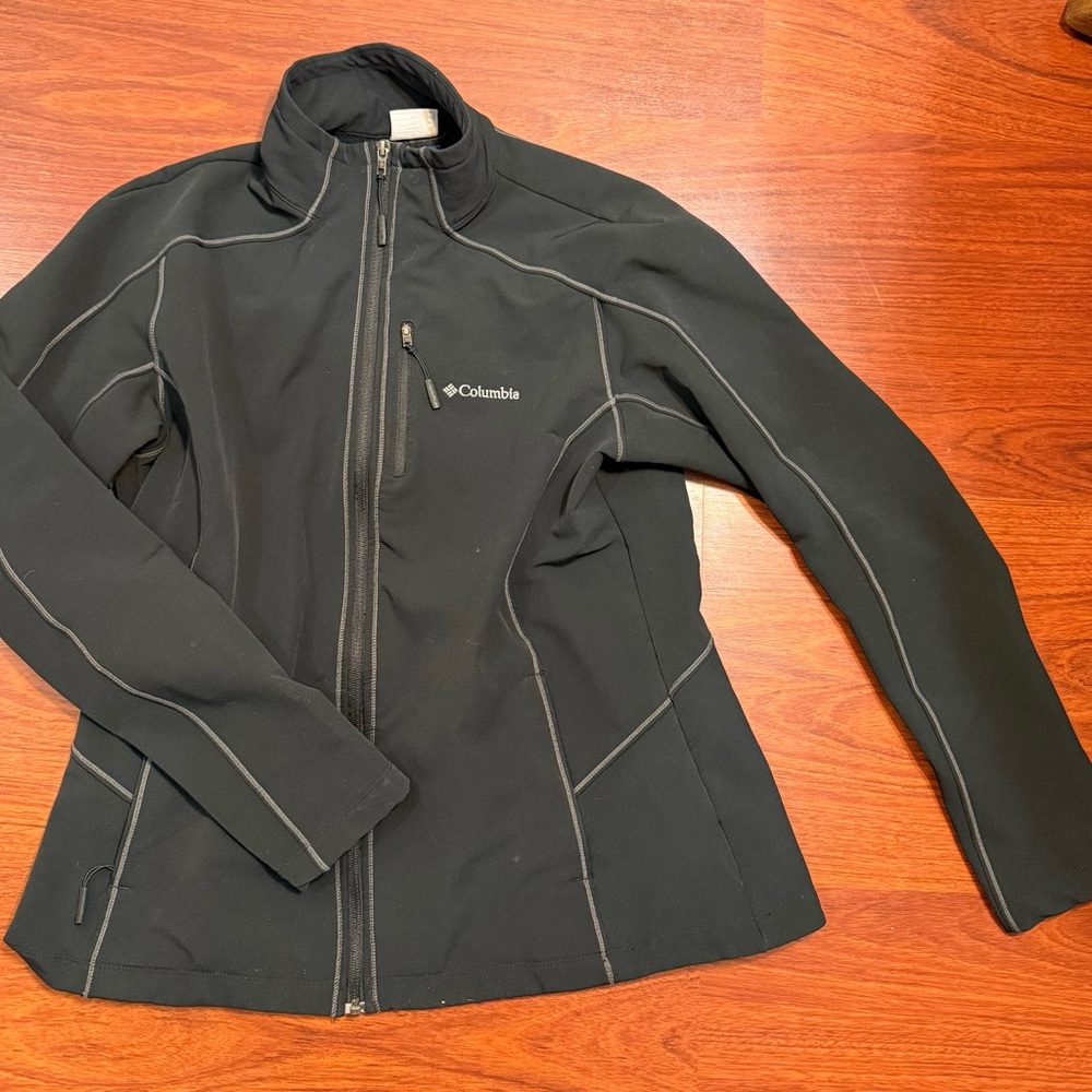 Columbia Women's Black Softshell Utility Jacket with Contrast Stitching - XL